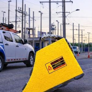 TLM30 WHEEL CHOCK FOR LIGHT VEHICLE (UNIT)